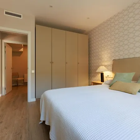 Aparteasy Mid-term Only For Vacations Stays, Eixample Center Daire Barselona