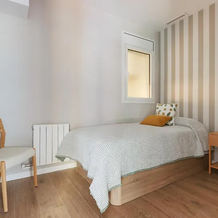 Aparteasy Mid-term Only For Vacations Stays, Eixample Center Daire Barselona